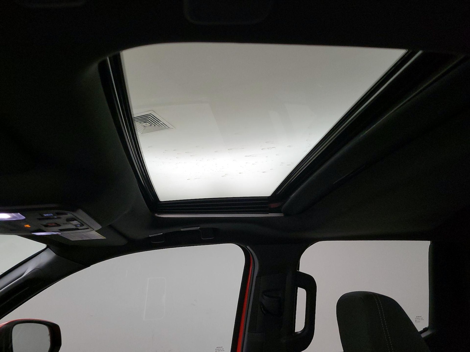 Sunroof(s) & Overhead Airbags