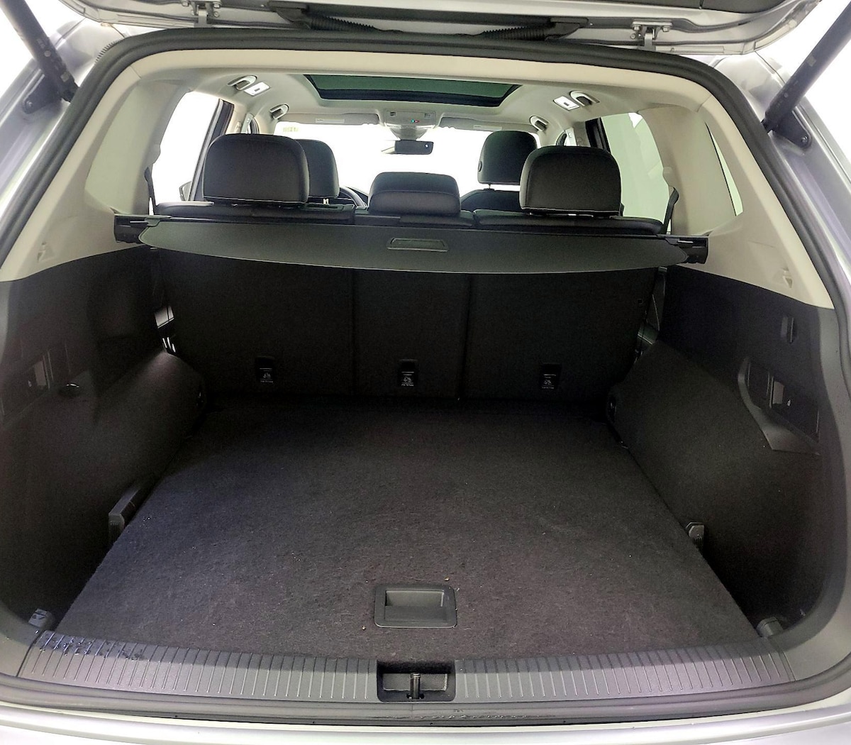 Trunk/Cargo (Seats Up)