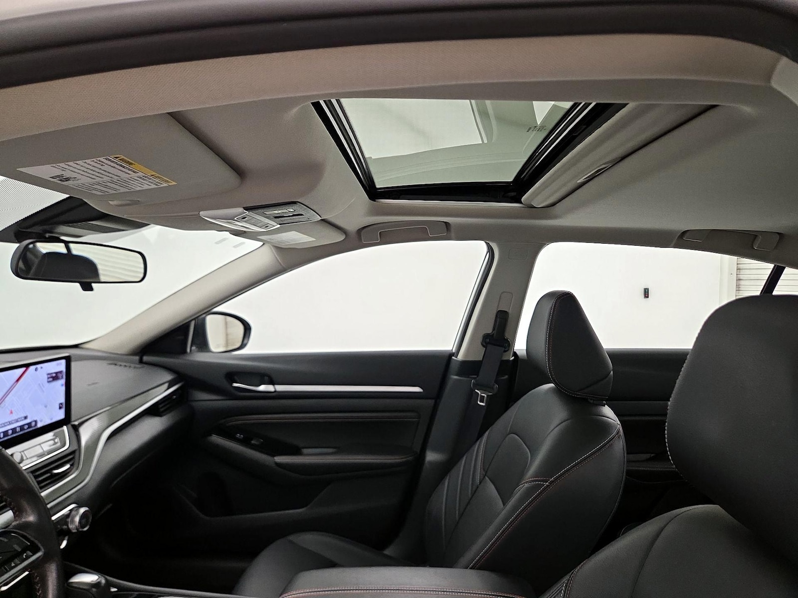 Sunroof(s) & Overhead Airbags