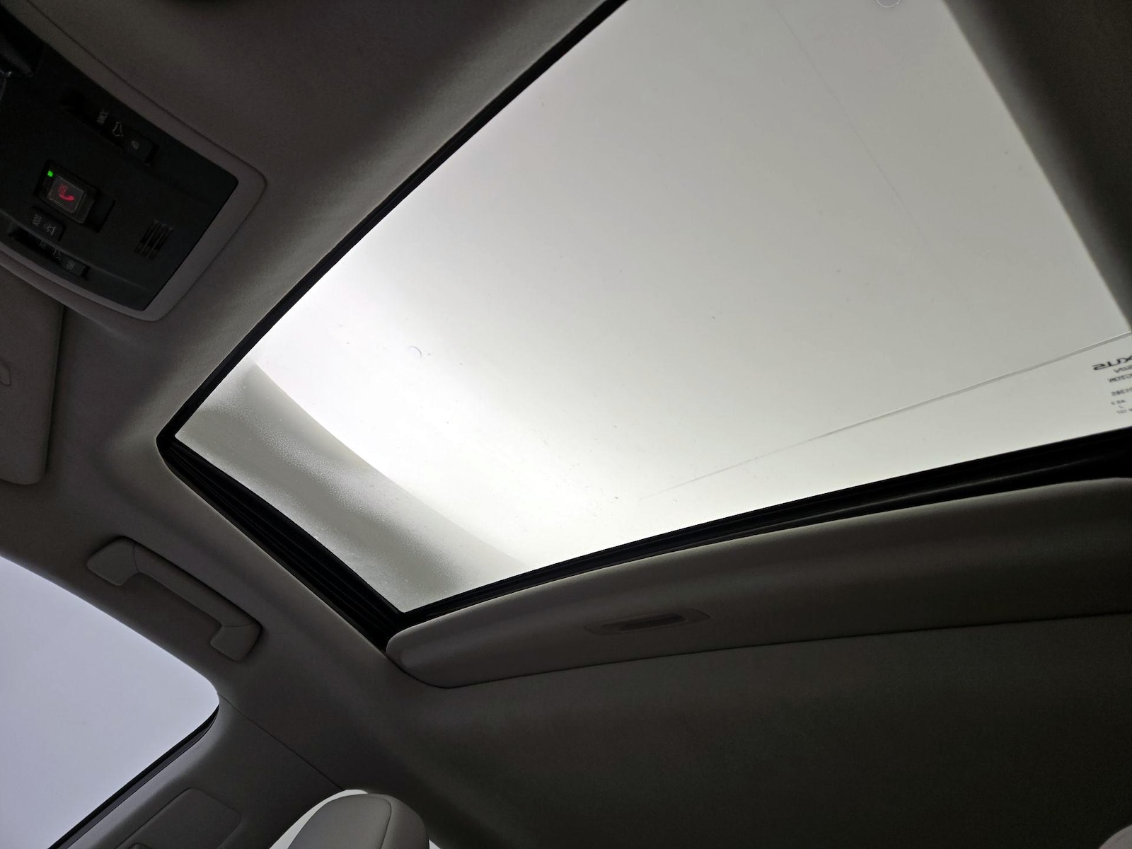 Sunroof(s) & Overhead Airbags