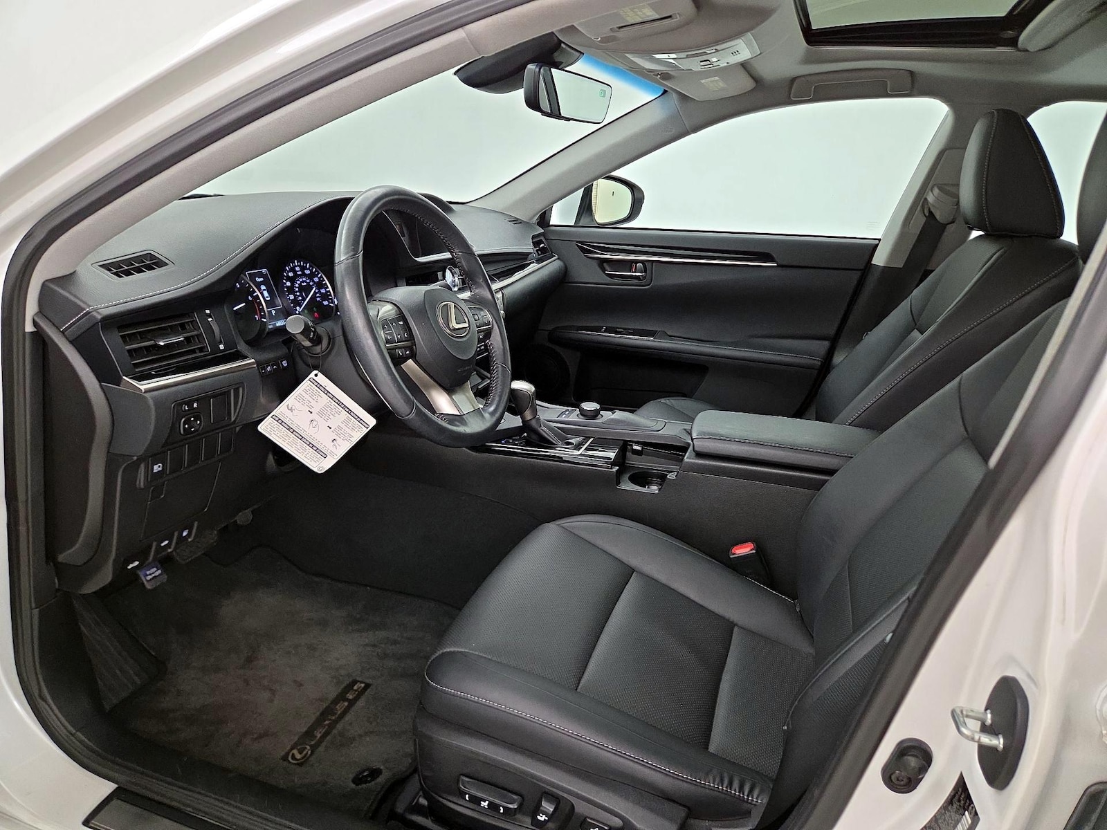 Power Seat(s) & Side Airbags