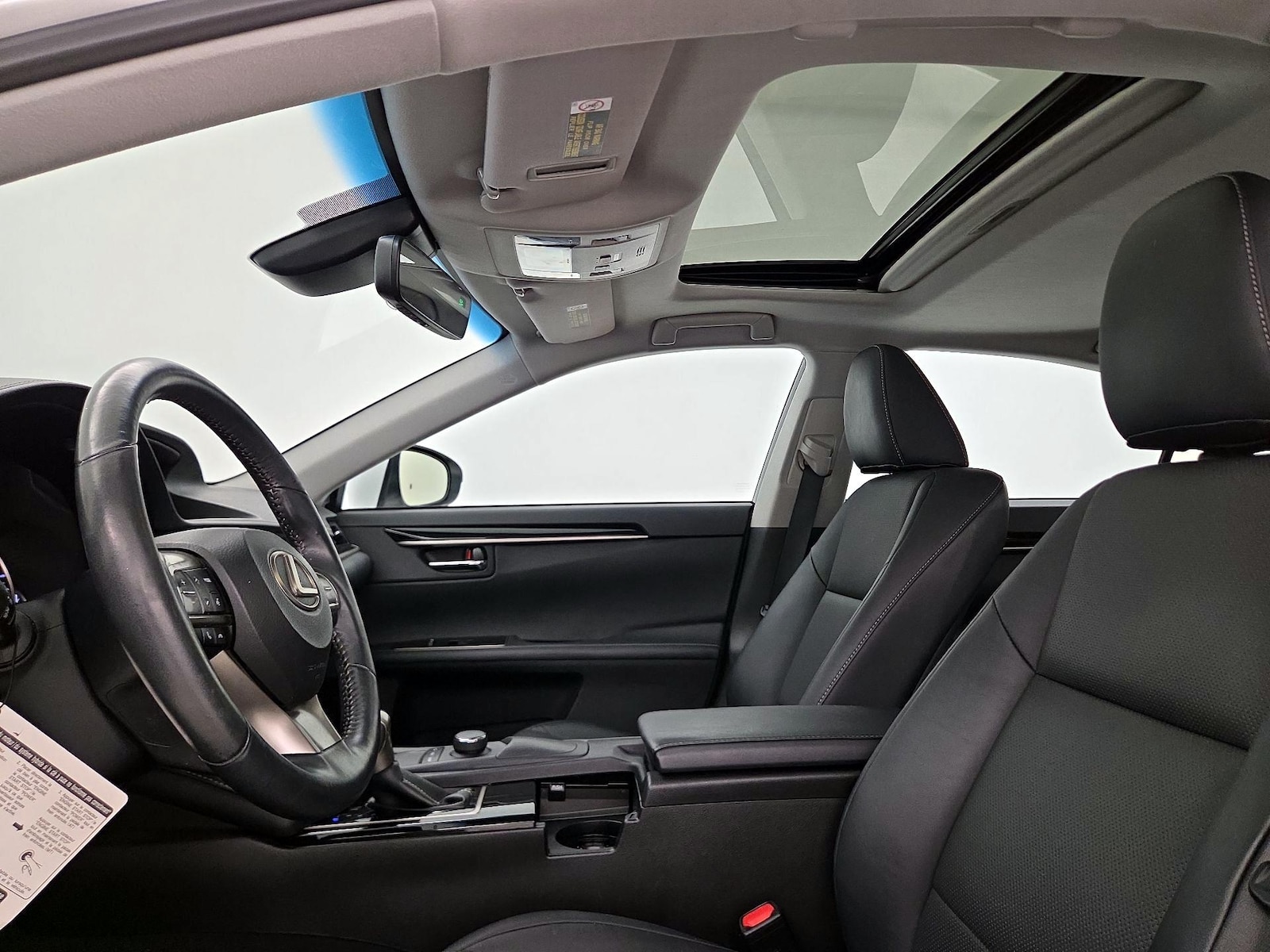Sunroof(s) & Overhead Airbags