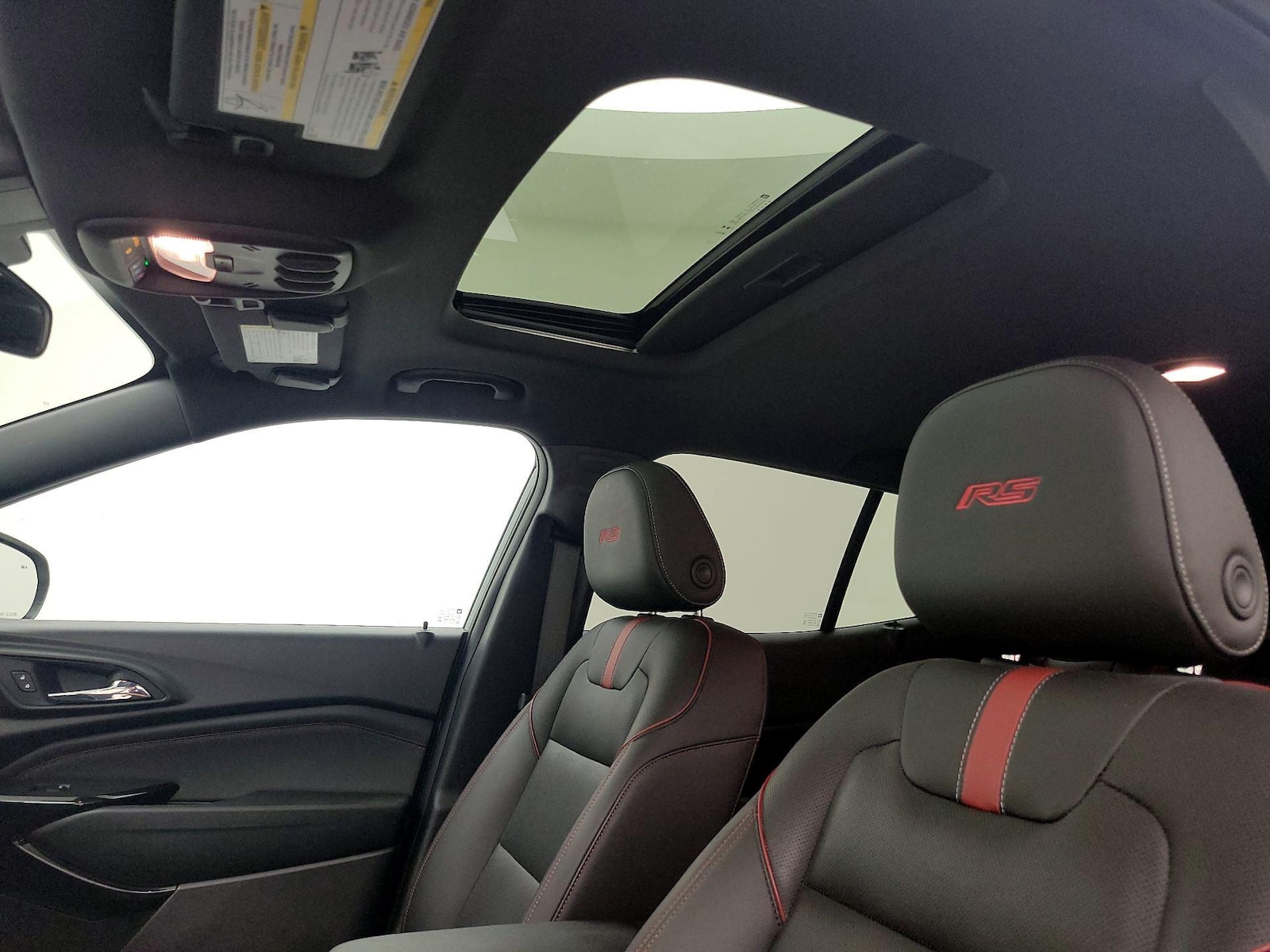 Sunroof(s) & Overhead Airbags