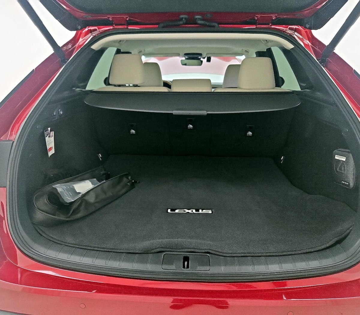 Trunk/Cargo (Seats Up)
