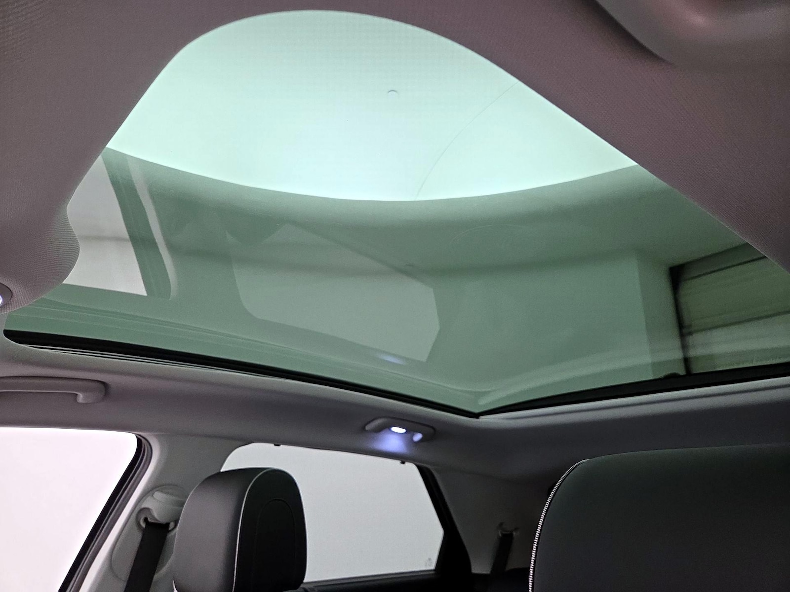 Skylight(s) & Overhead Airbags