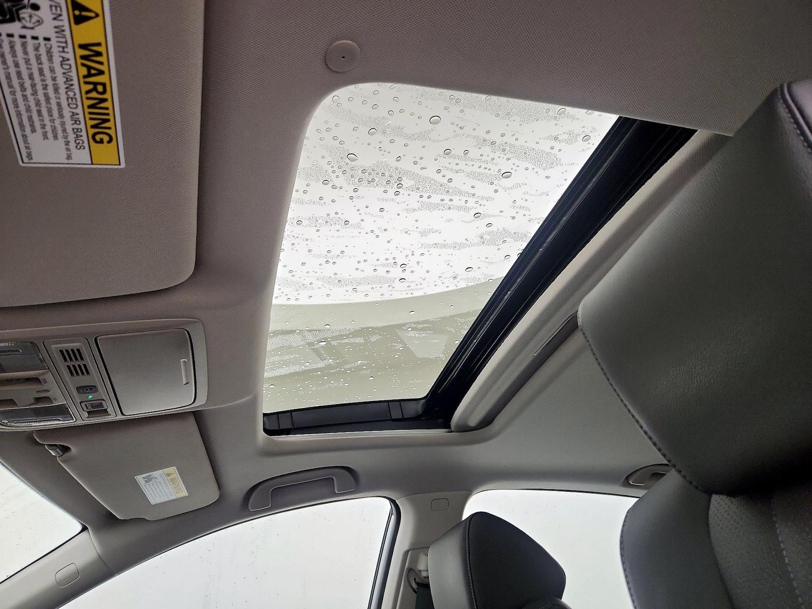 Sunroof(s) & Overhead Airbags