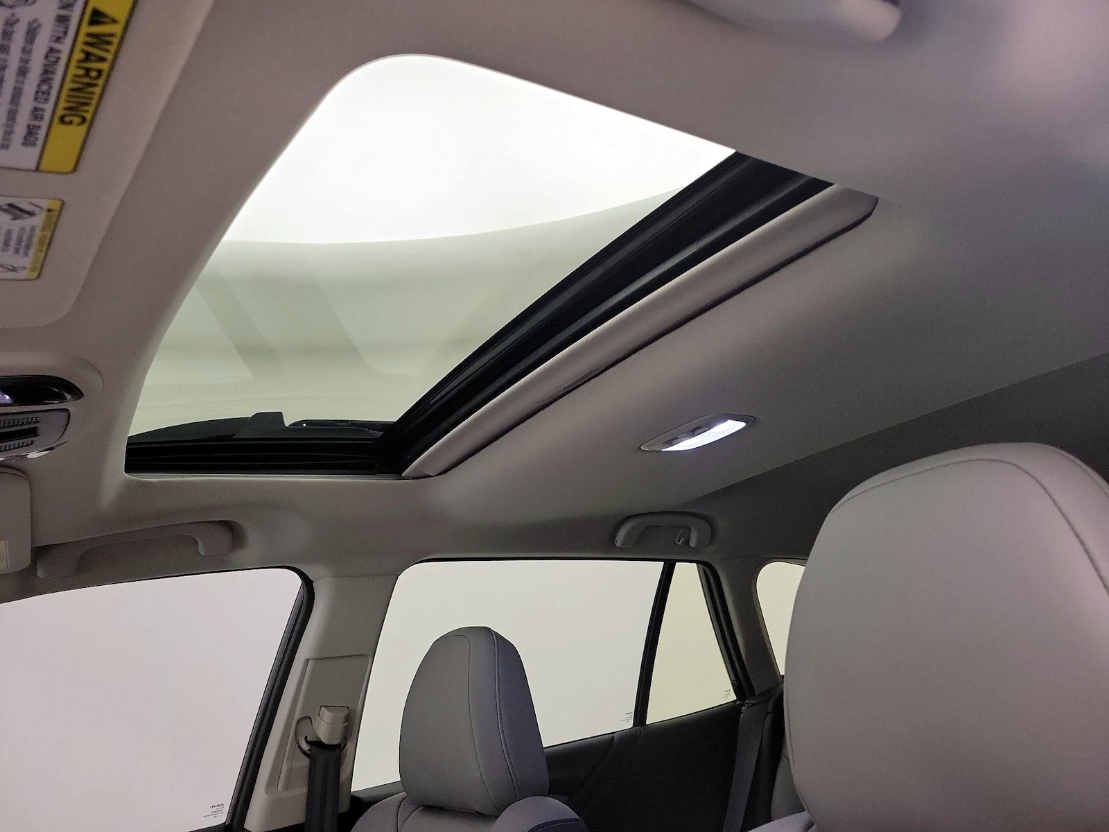 Sunroof(s) & Overhead Airbags