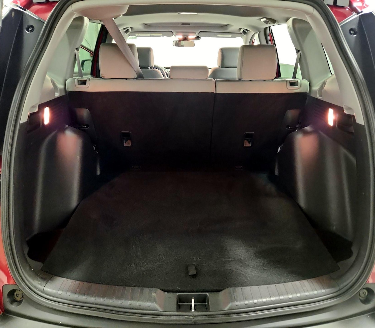 Trunk/Cargo (Seats Up)
