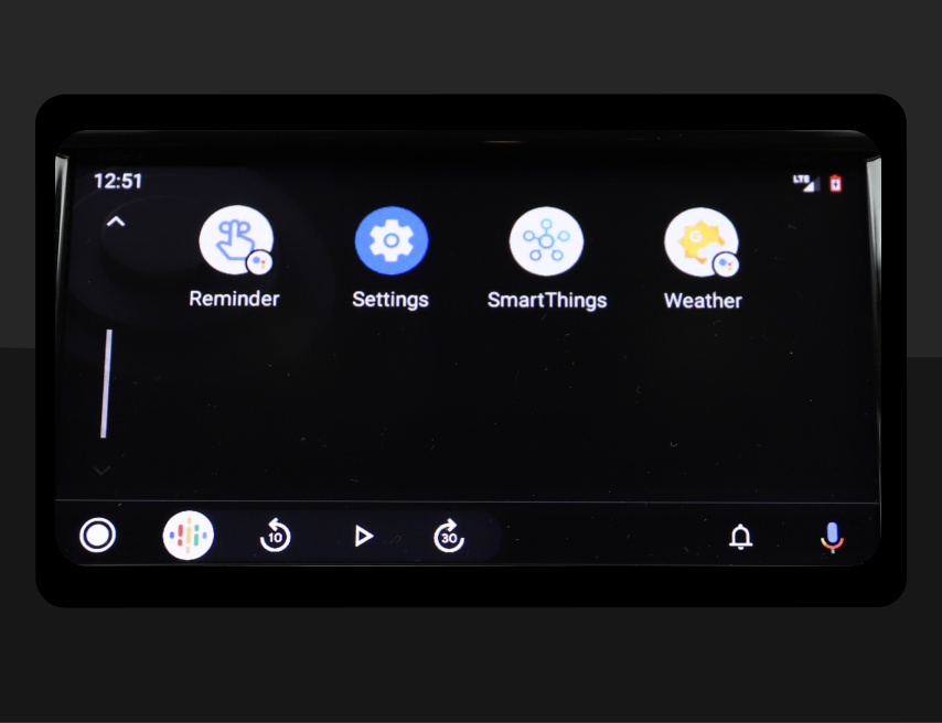 A series of screen shots of how the car display looks while using Android Auto. Two screenshots show the app overview screens and one shows Google Maps.