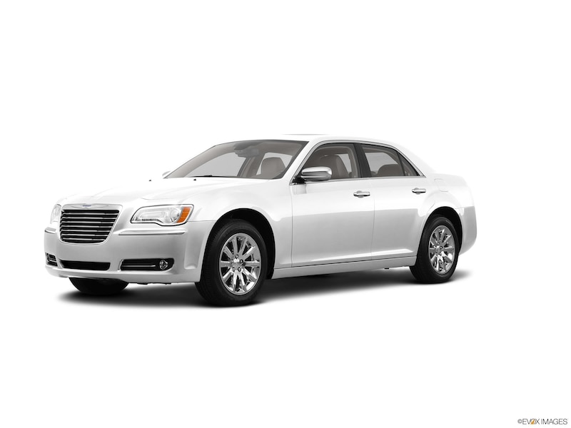 2011 Chrysler 300 review