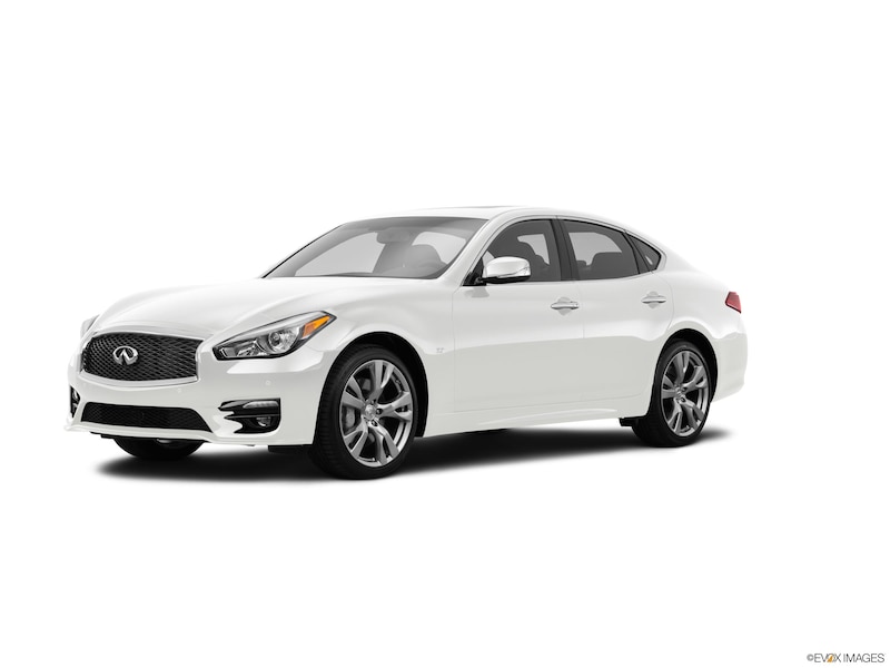 2015 Infiniti Q70 review