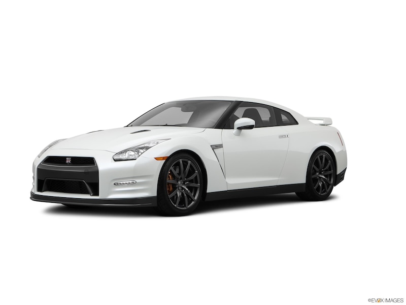 2014 Nissan GT-R review