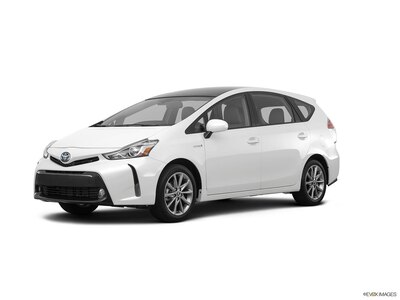 Toyota Prius v 2017