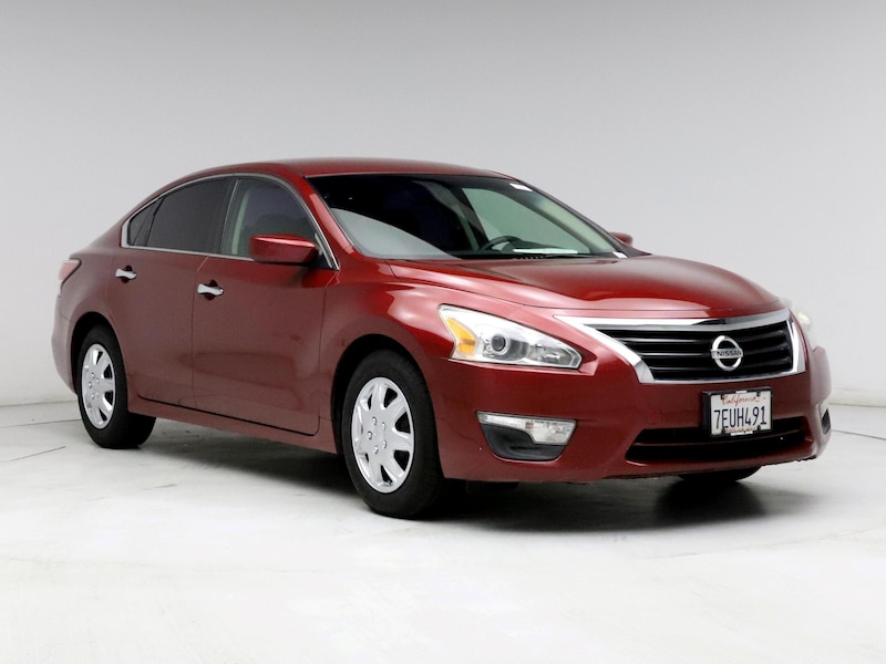 Used Nissan Altima Red Exterior for Sale