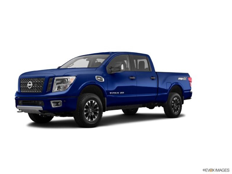 2019 Nissan Titan Xd Research Photos Specs And Expertise Carmax